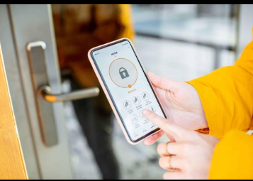 Smart Door Lock – Wi-Fi Fingerprint Keyless Entry Lock with Mobile App Control