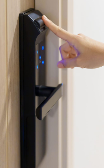 Smart Door Lock – Wi-Fi Fingerprint Keyless Entry Lock with Mobile App Control